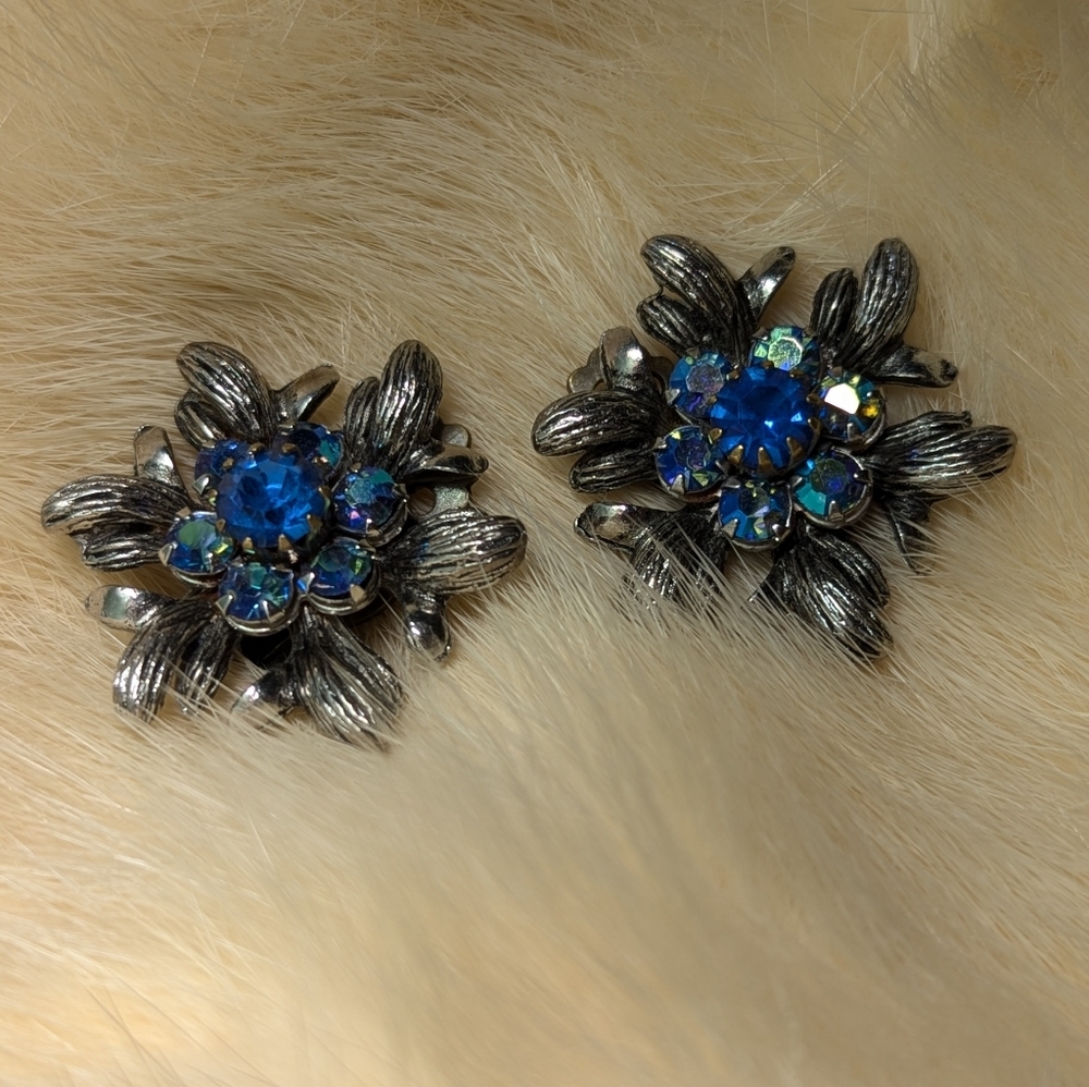Vintage Silver Blue Floral Clasp Earrings